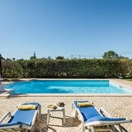Peaceful Algarve With Private Pool, Spacious Garden & Bbq Area *