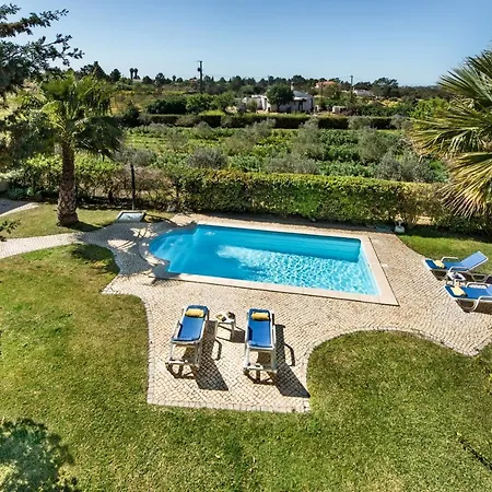 Peaceful Algarve With Private Pool, Spacious Garden & Bbq Area Pêra