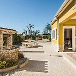Algarve With Private Pool And Garden * 培拉