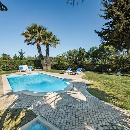 Peaceful Algarve Villa With Private Pool, Spacious Garden & Bbq Area * Pêra
