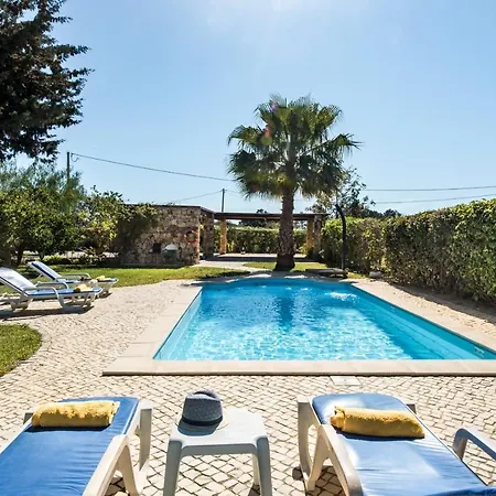 Nyaraló Algarve With Private Pool And Garden Pêra