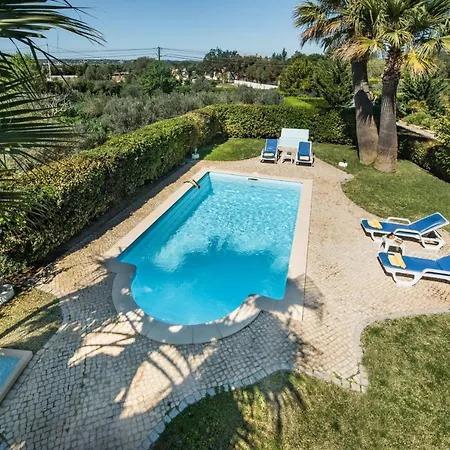 펜션 Peaceful Algarve With Private Pool, Spacious Garden & Bbq Area