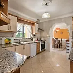 Algarve With Private Pool And Garden Сasa de vacaciones